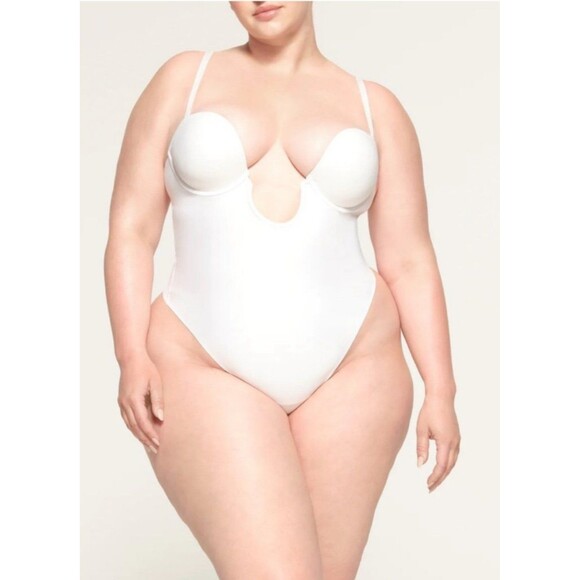 SKIMS White Shapewear Bodysuit - Picture 2 of 5